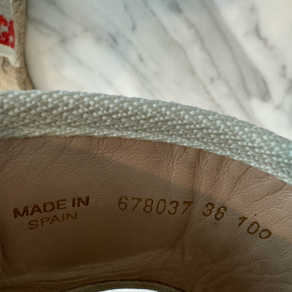 ♥️ GUCCI Rainbow & Neutral Plaque Espadrille 36 6 Excellent Condition Cute!! ♥️ - Picture 9 of 10